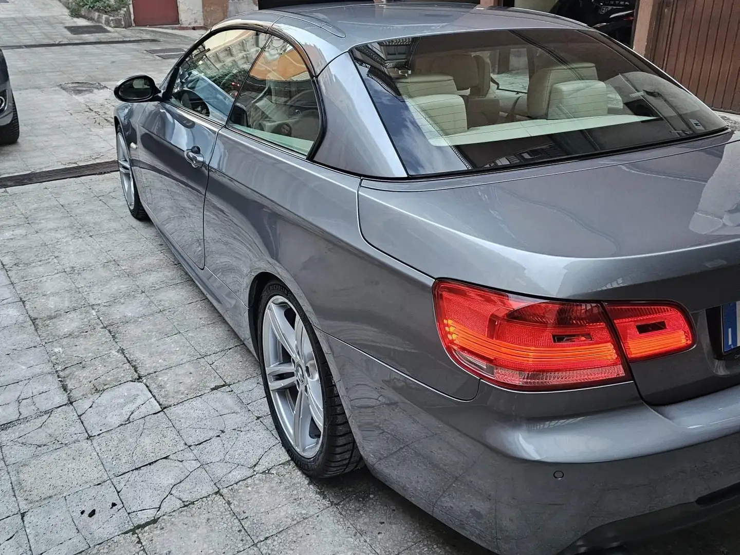 BMW 330 E93 cabrio Msport Grigio - 2