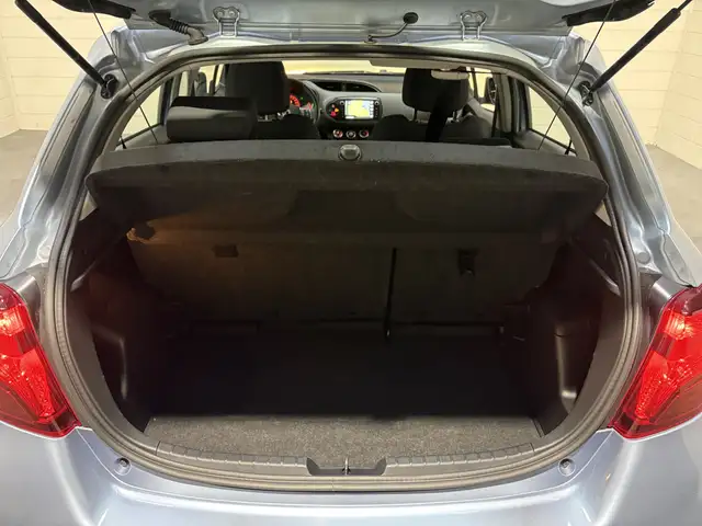 Toyota Yaris view 9