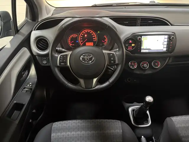 Toyota Yaris view 11