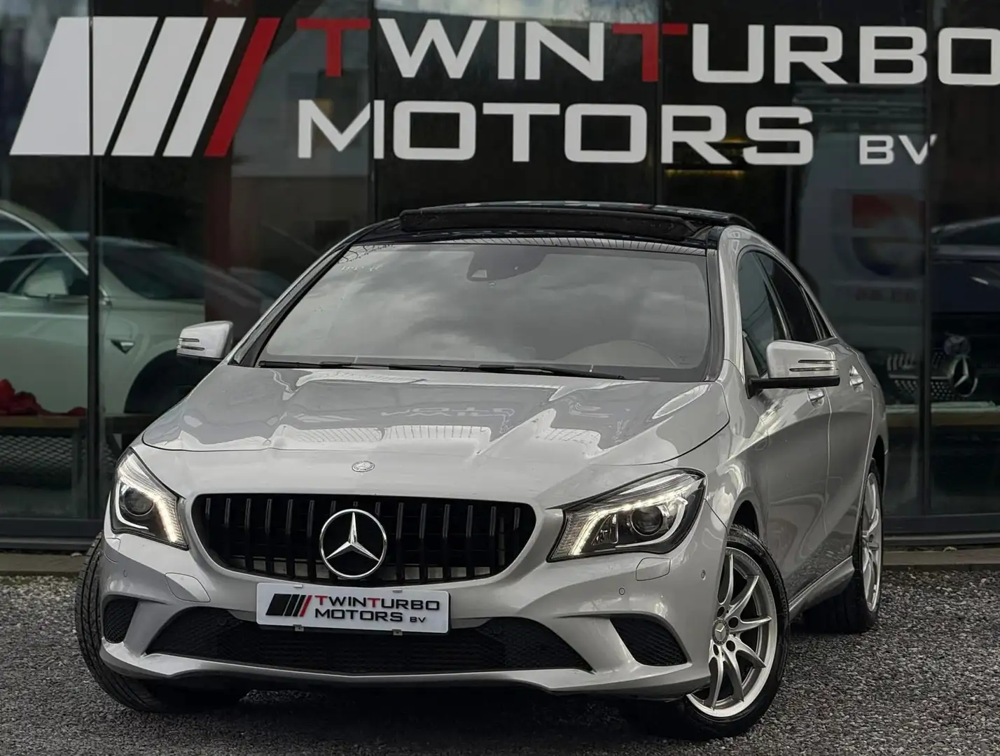 Mercedes-Benz CLA 250 4-Matic Bronze - 1