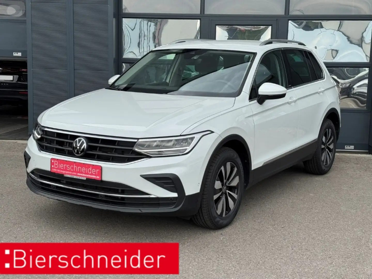 Volkswagen Tiguan 2.0 TDI DSG Move LED NAVI AHK ACC PARKASS VO+HI Weiß - 1