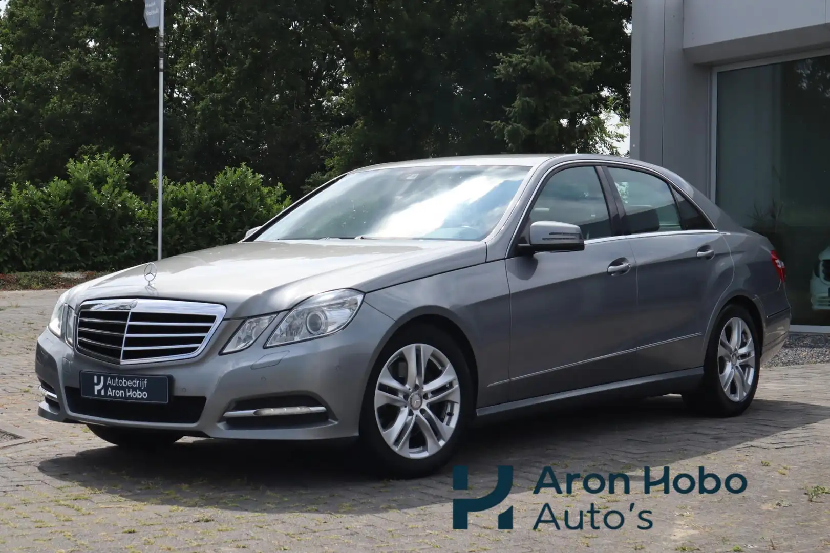 Mercedes-Benz E 250 CGI Avantgarde Airco, Trekhaak, Xenon, Comand Grijs - 1