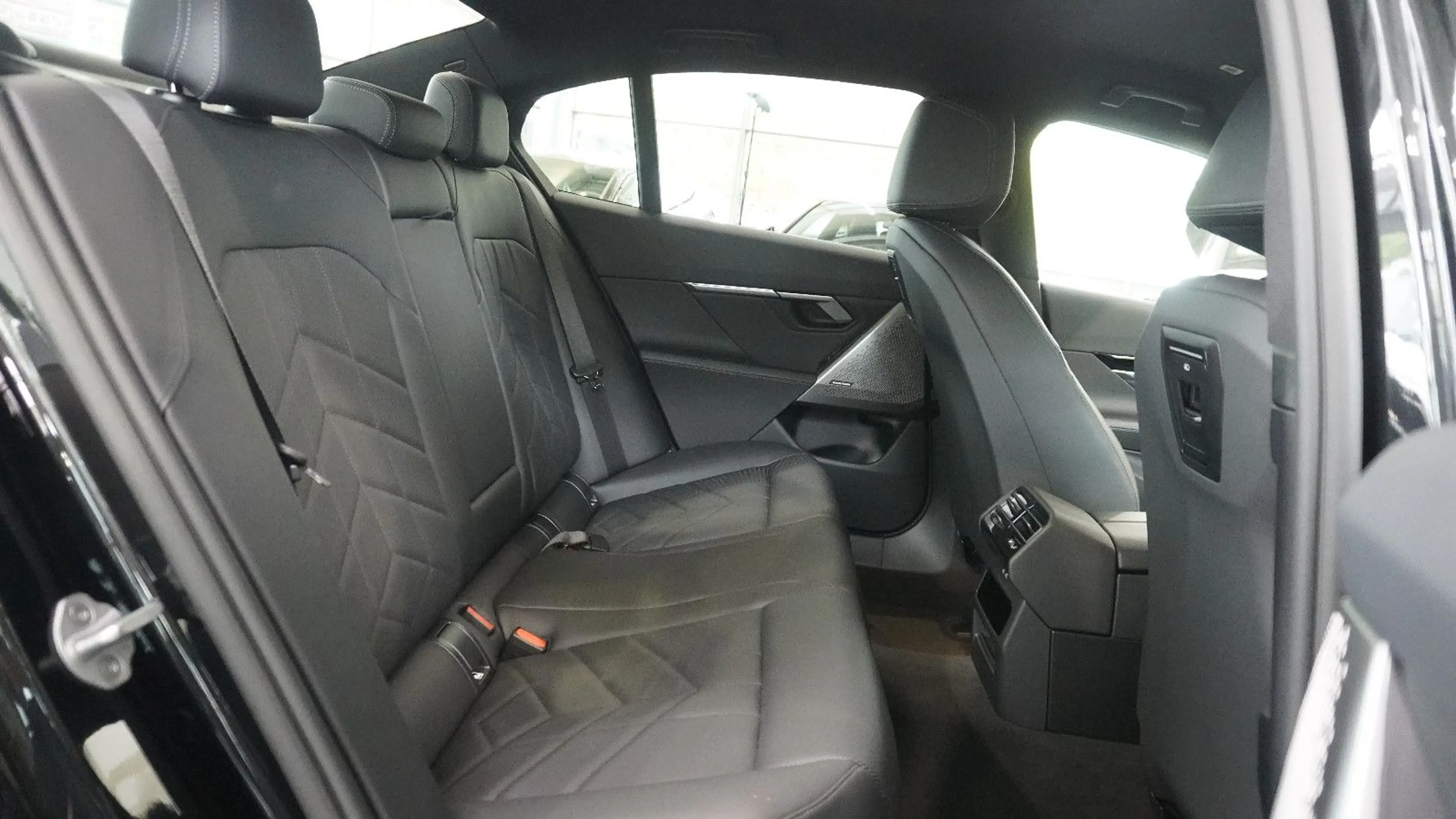 BMW 540 d Limousine xDrive M Sport*HEAD-UP*STHZ*360°* — photo 11
