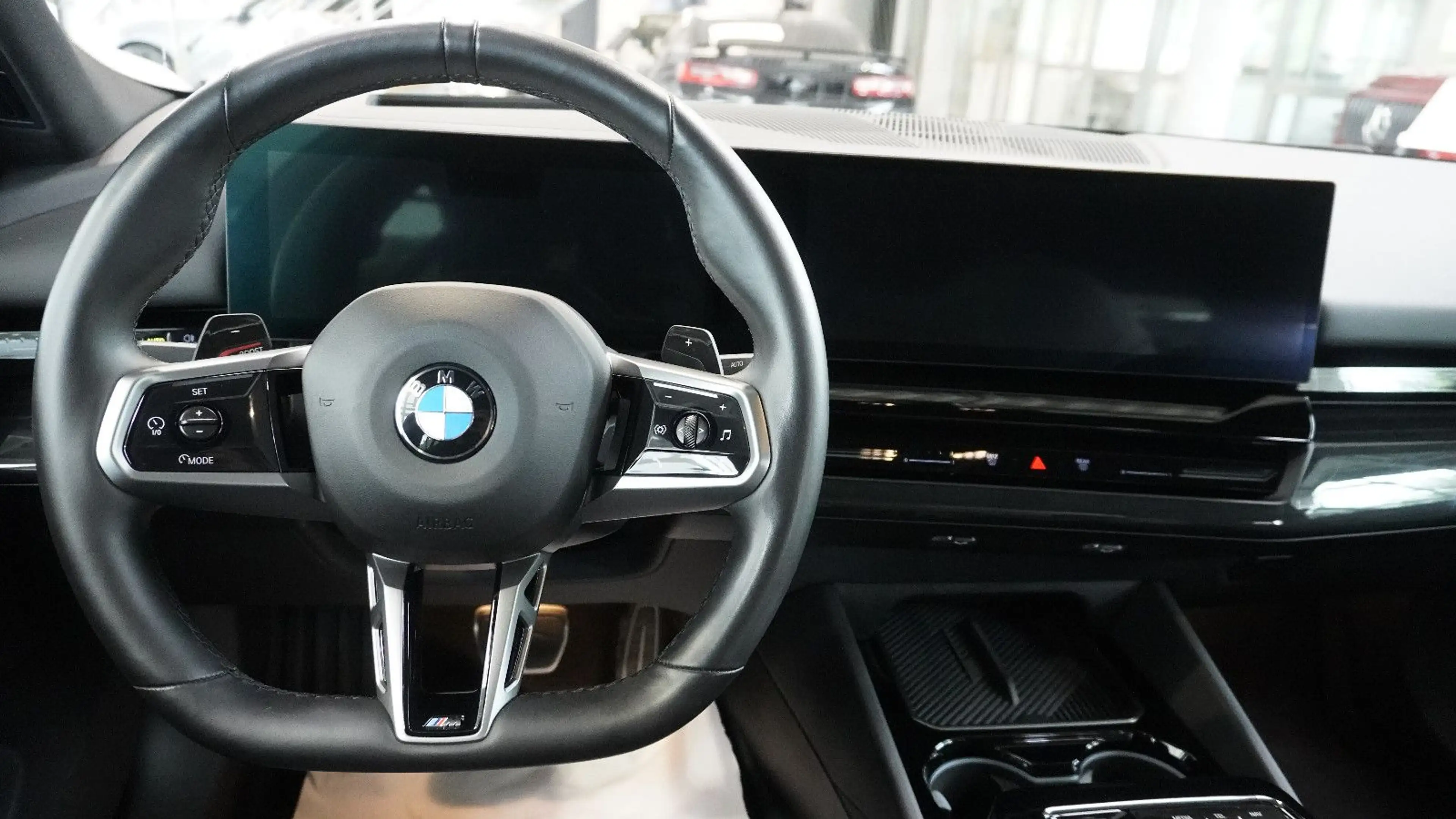 BMW 540 d Limousine xDrive M Sport*HEAD-UP*STHZ*360°* — photo 10