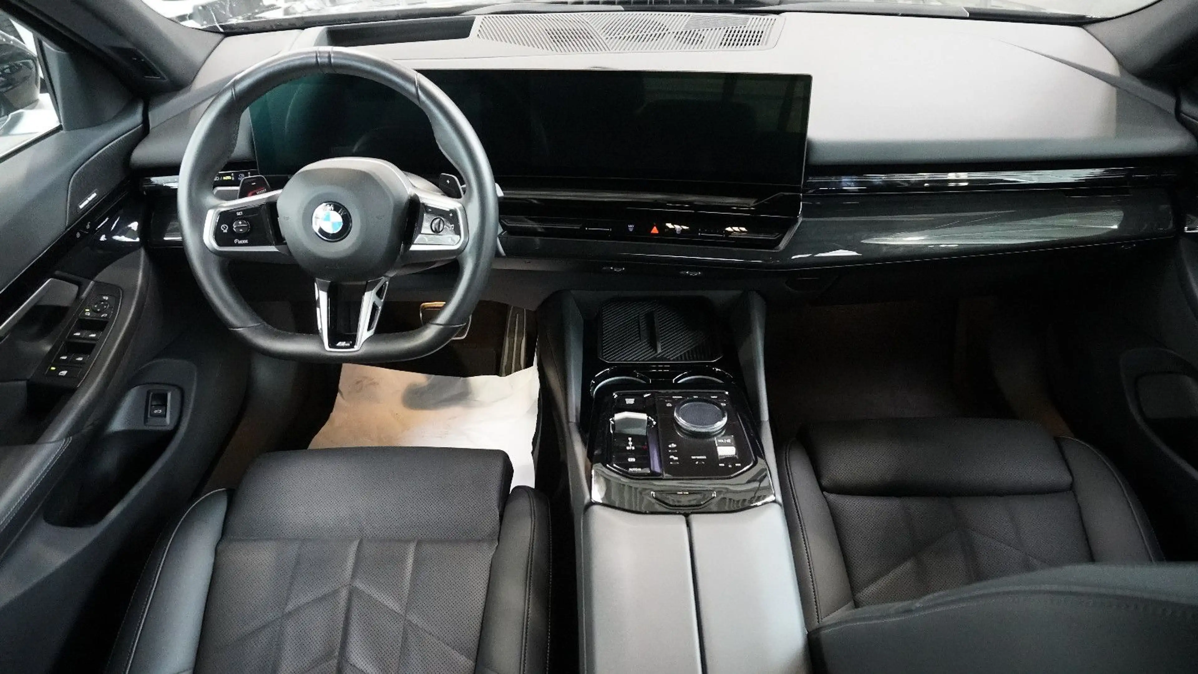 BMW 540 d Limousine xDrive M Sport*HEAD-UP*STHZ*360°* — photo 9
