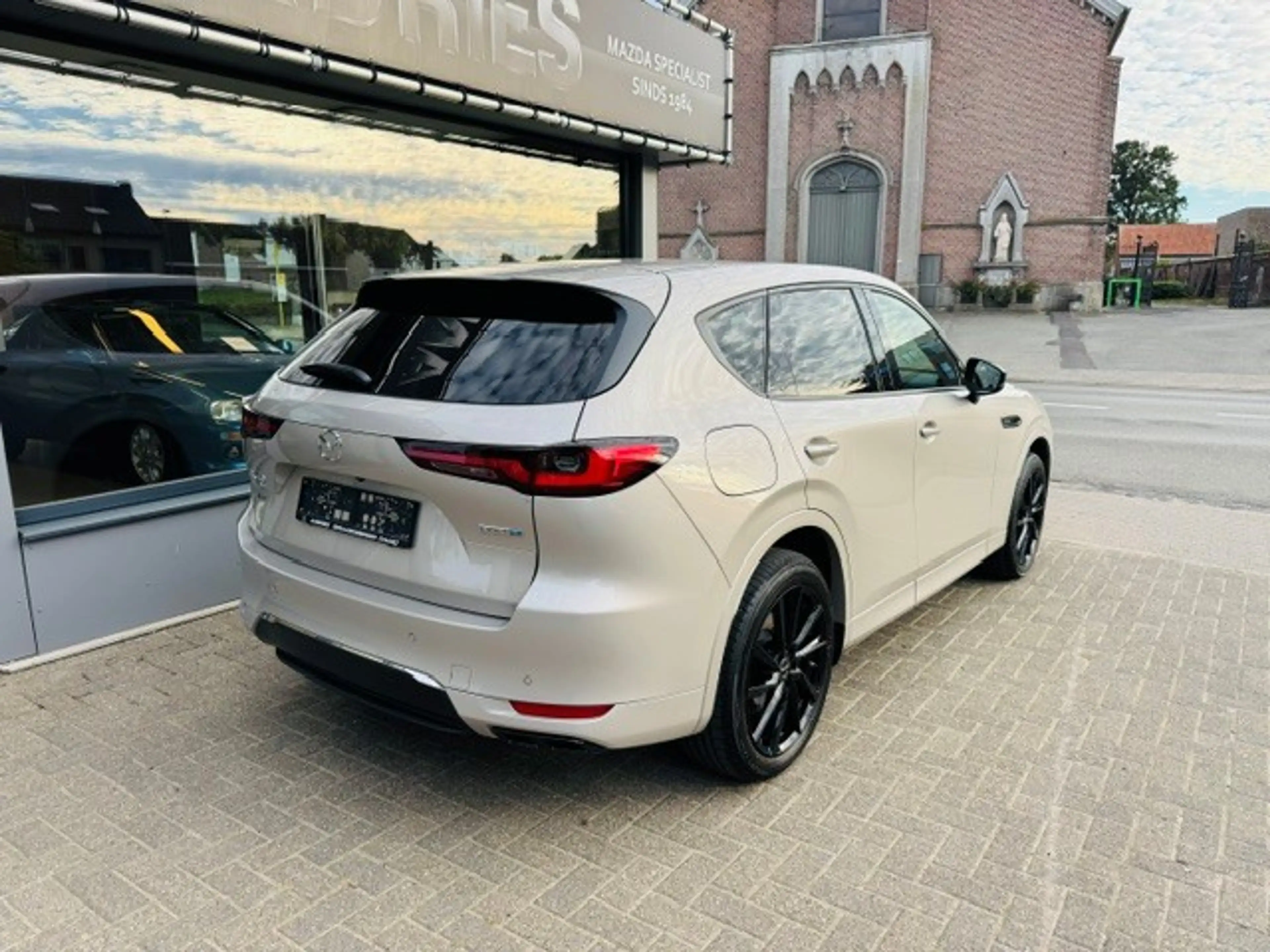Mazda CX-60 CX-60 PHEV HOMURA + ALLE PACKS / FABRIEKSWAARBORG TOT 09/2029 — photo 5