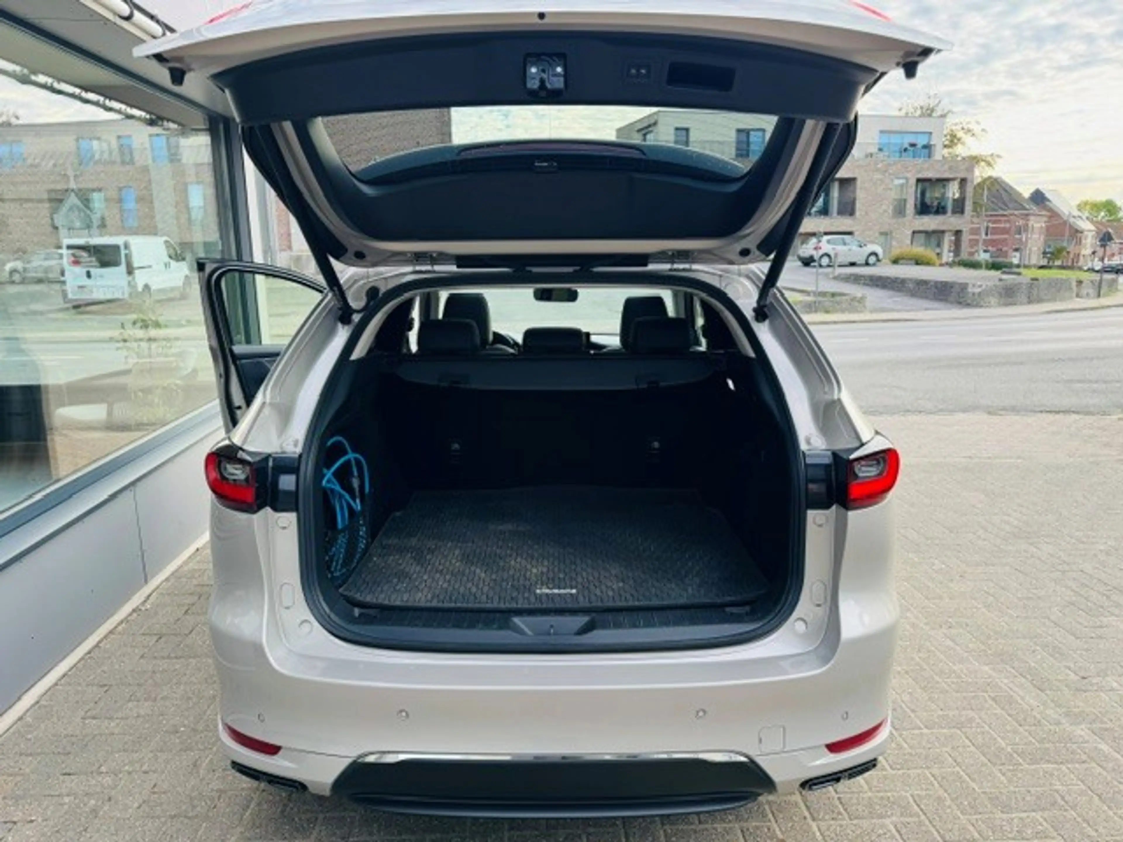 Mazda CX-60 CX-60 PHEV HOMURA + ALLE PACKS / FABRIEKSWAARBORG TOT 09/2029 — photo 10