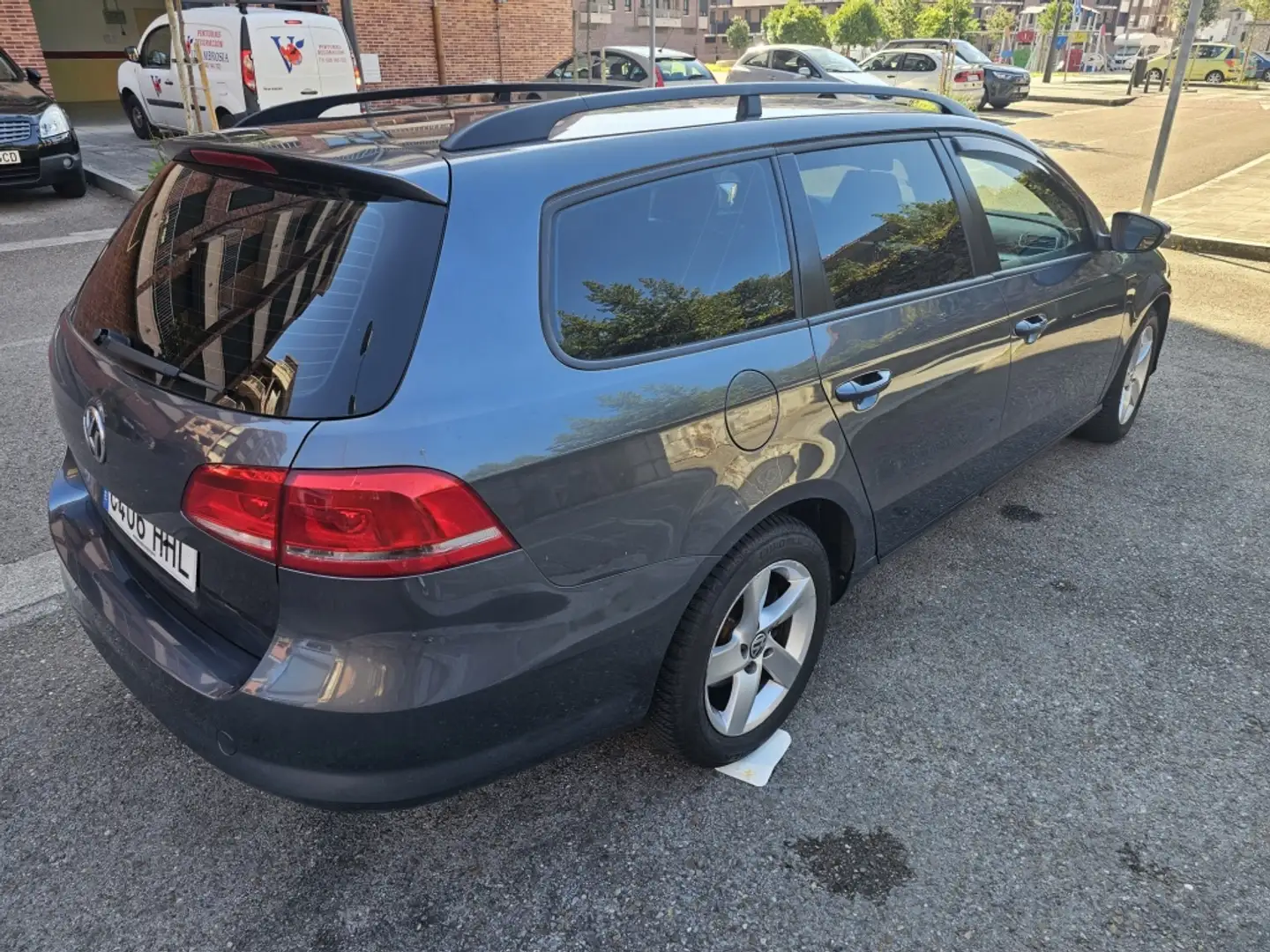Volkswagen Passat Variant 1.6TDI Bluemotion Gris - 1