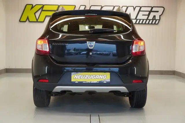 Dacia Sandero view 11