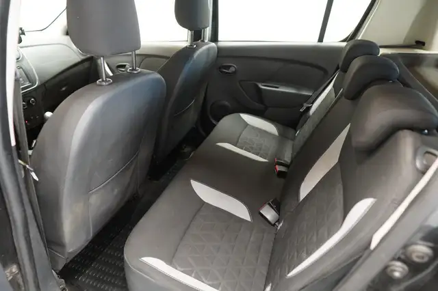 Dacia Sandero view 15