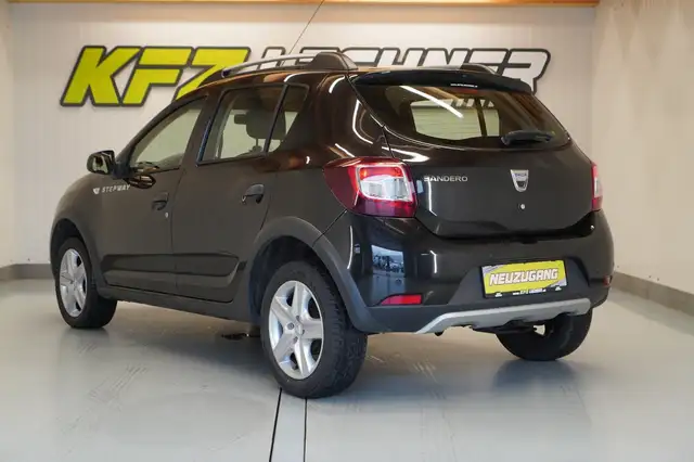 Dacia Sandero view 5