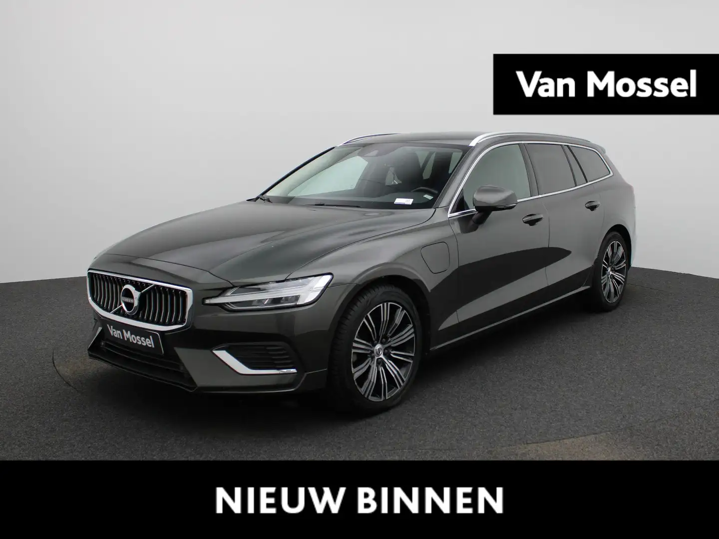 Volvo V60 2.0 T6 Recharge AWD Inscription STUUR- EN ZETELVER Grijs - 1