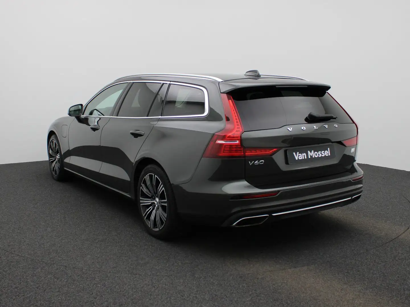 Volvo V60 2.0 T6 Recharge AWD Inscription STUUR- EN ZETELVER Grijs - 2