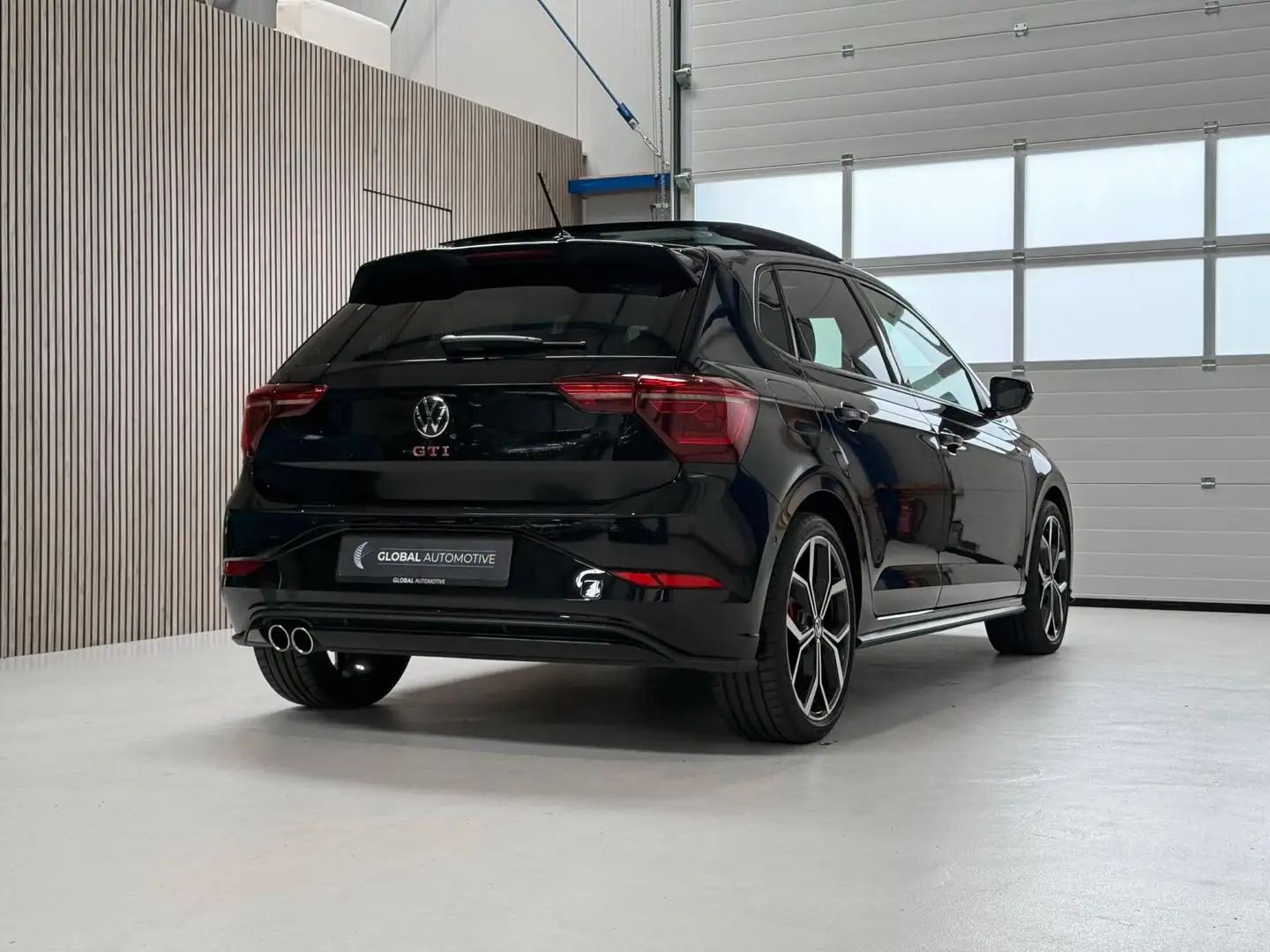 Volkswagen Polo GTI 2.0 TSI 207 PK - FACELIFT - SCHUIFDAK - GROOTBEELD Noir - 2