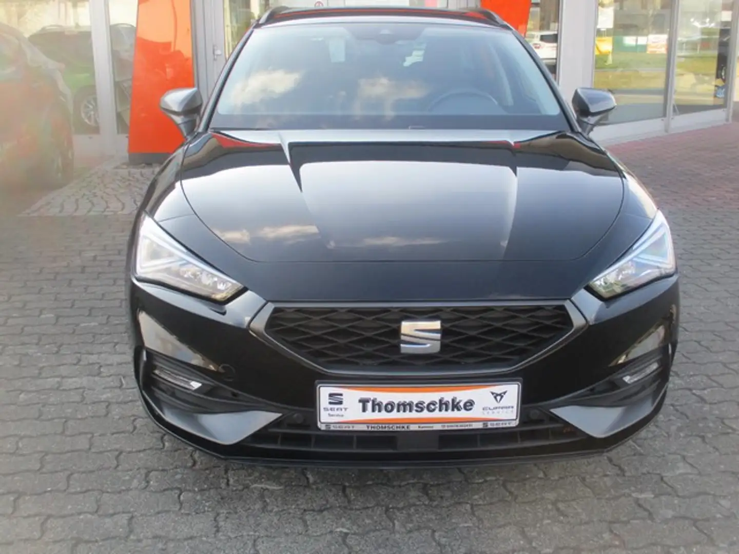 SEAT Leon Leon Sportstourer 1.5 eTSI ACT FR Schwarz - 2