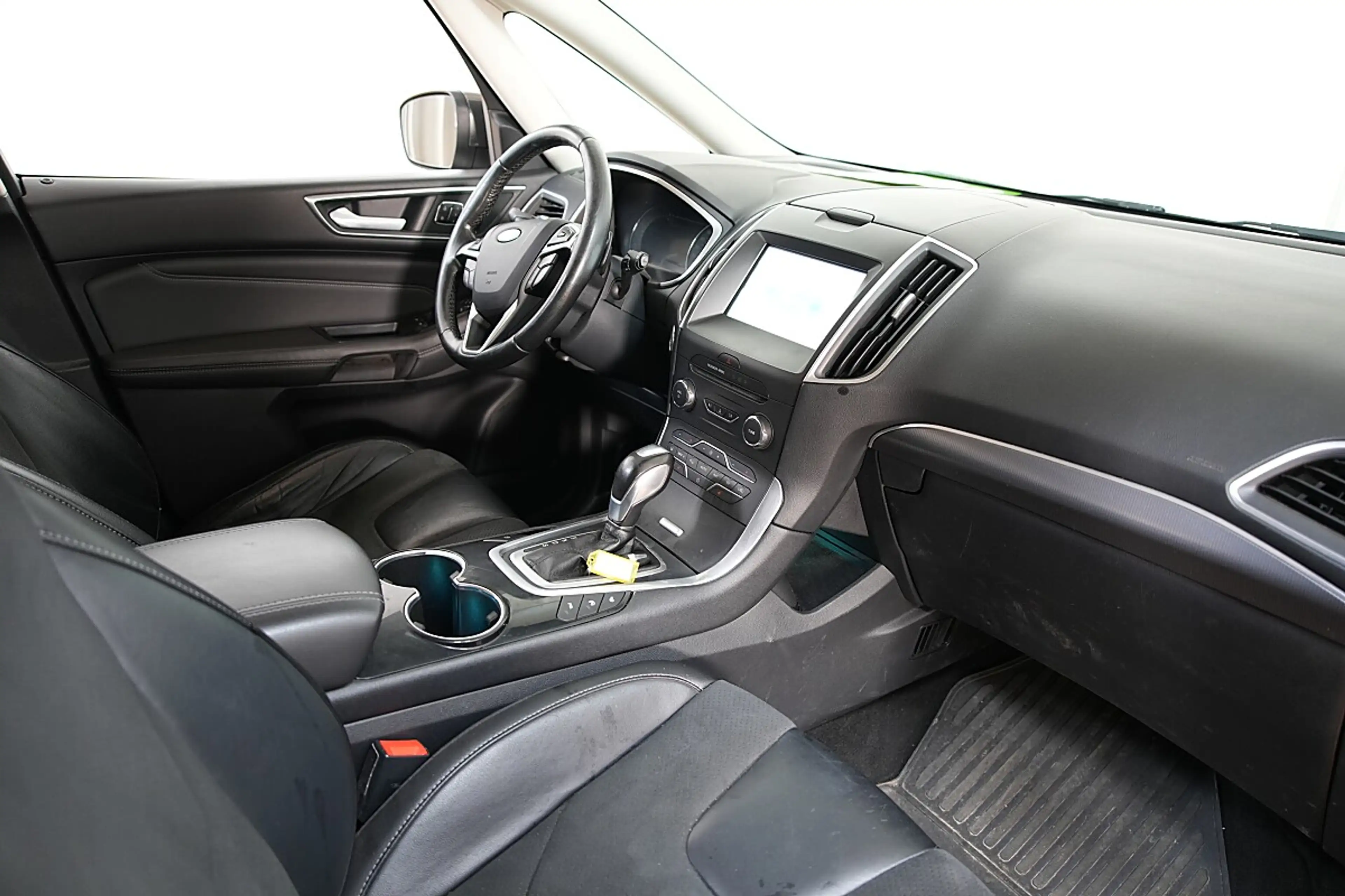 Ford Galaxy 2,0 TDCi AWD Titanium Start/Stop Powershift — photo 3