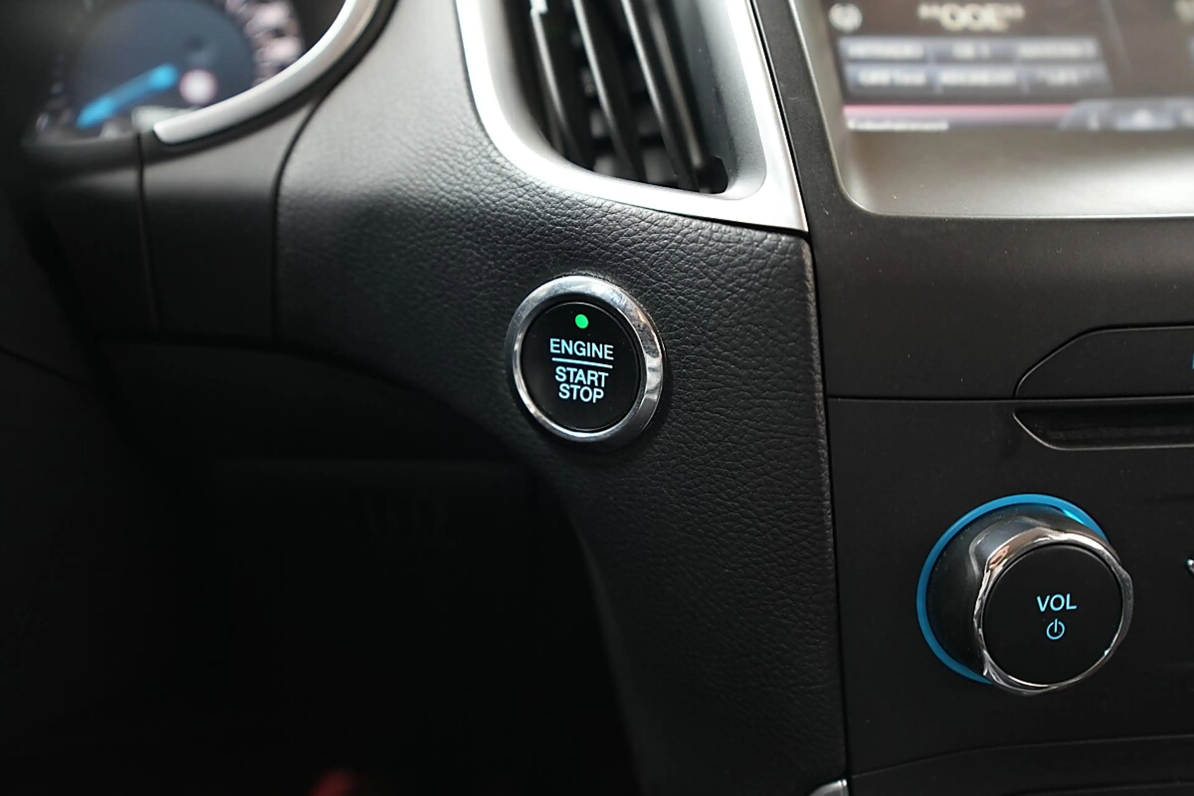 Ford Galaxy 2,0 TDCi AWD Titanium Start/Stop Powershift — photo 9