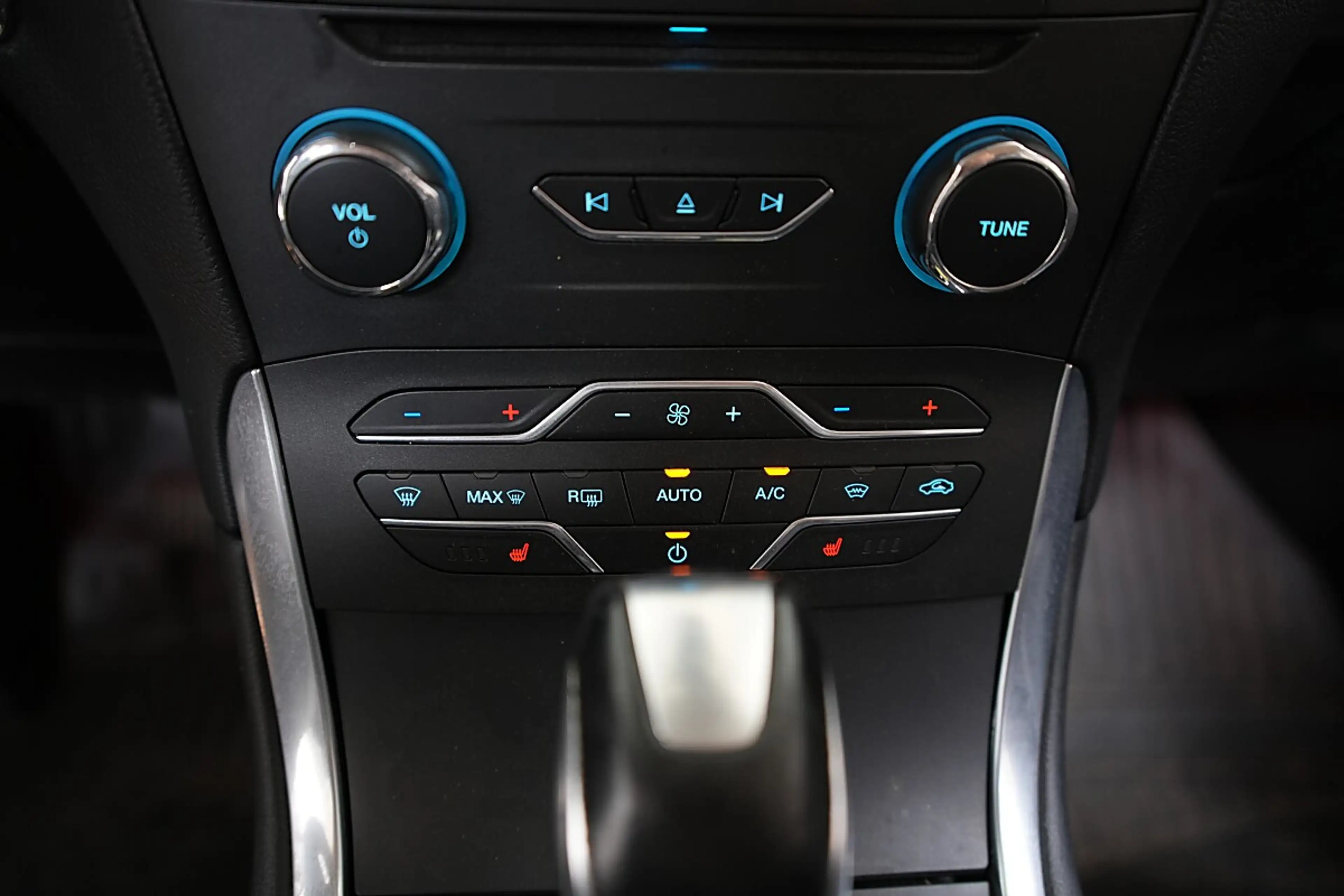 Ford Galaxy 2,0 TDCi AWD Titanium Start/Stop Powershift — photo 16