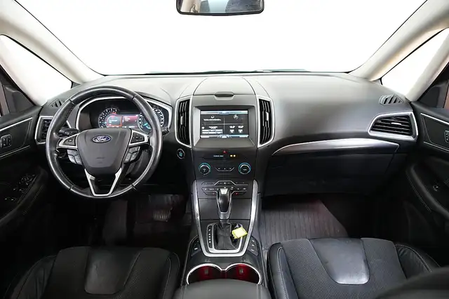 Ford Galaxy view 12