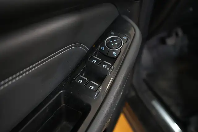 Ford Galaxy view 24