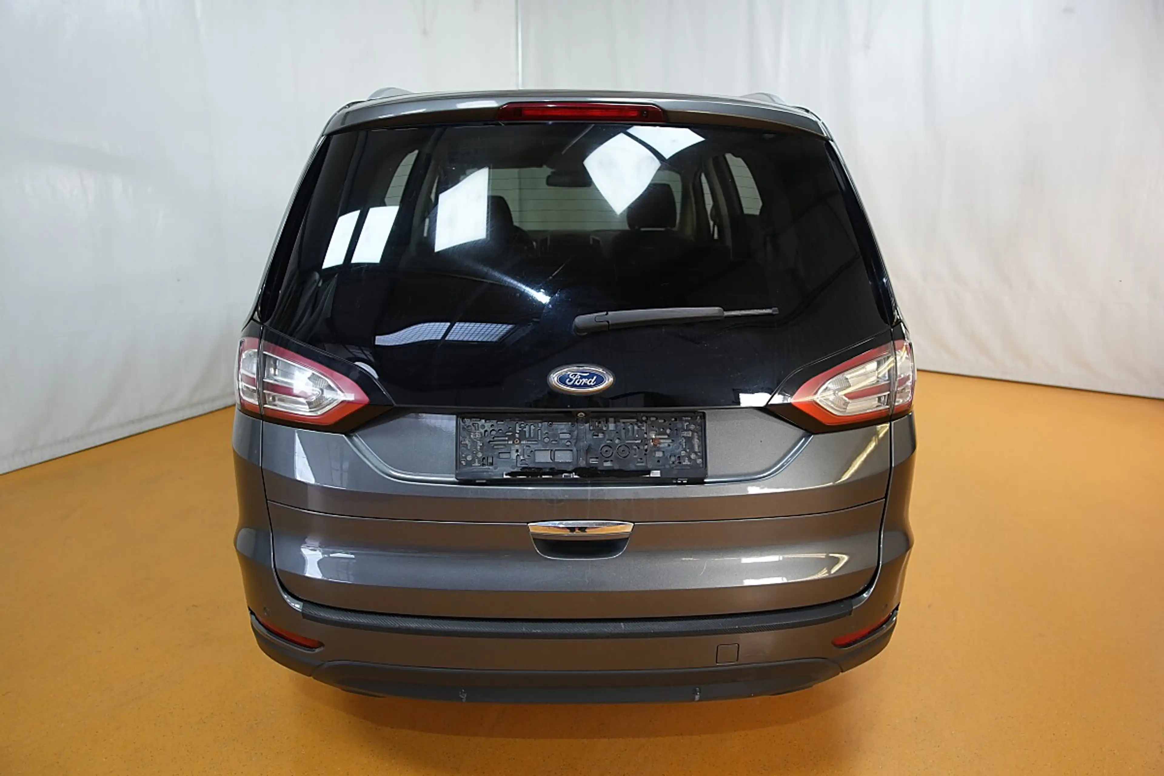 Ford Galaxy 2,0 TDCi AWD Titanium Start/Stop Powershift — photo 32