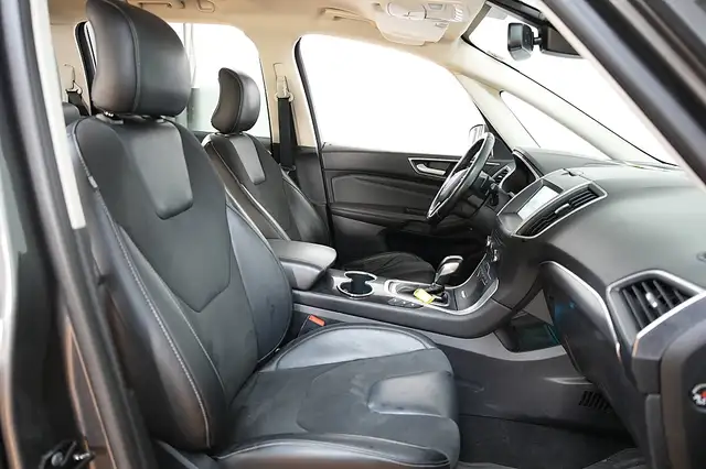 Ford Galaxy view 26