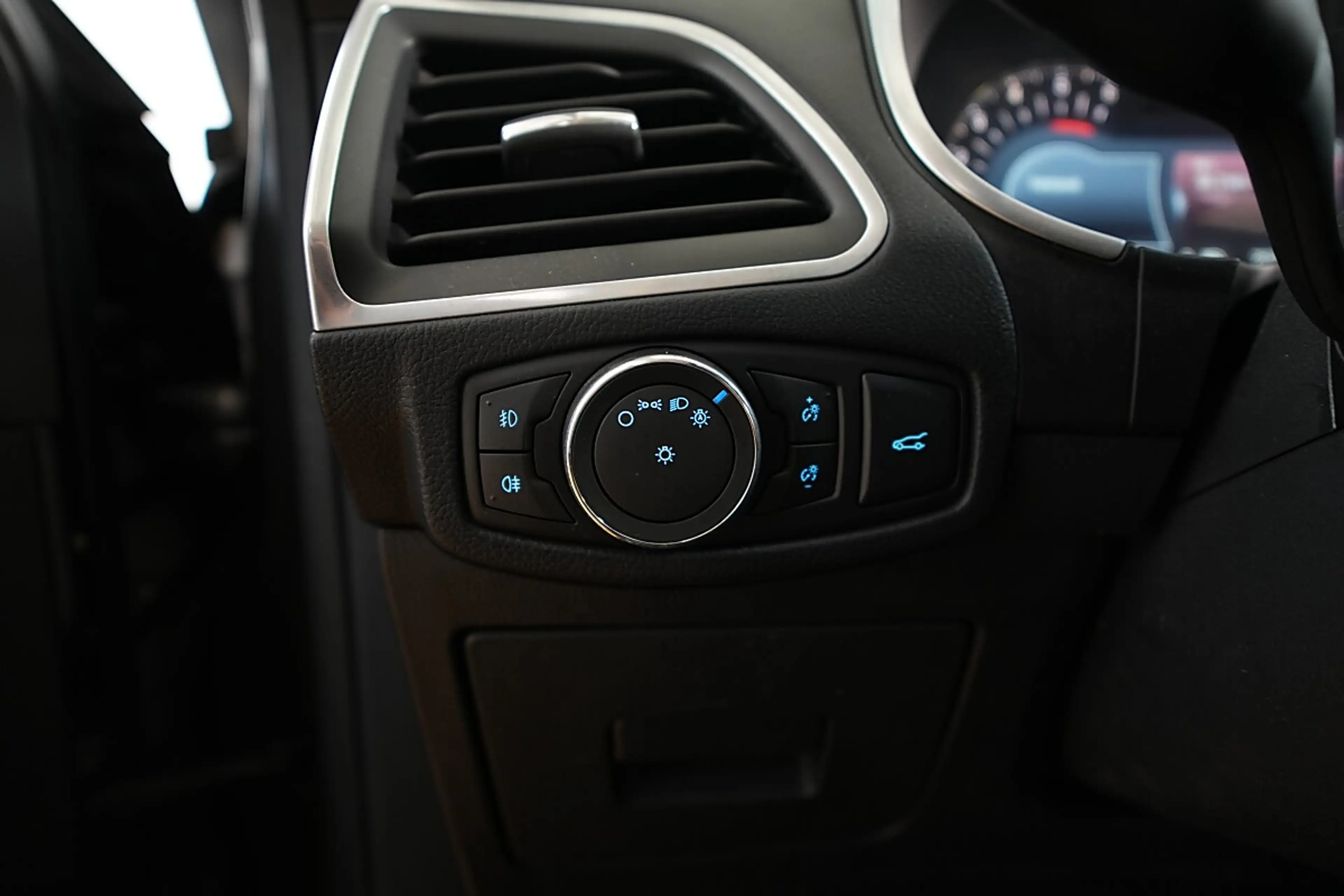 Ford Galaxy 2,0 TDCi AWD Titanium Start/Stop Powershift — photo 22