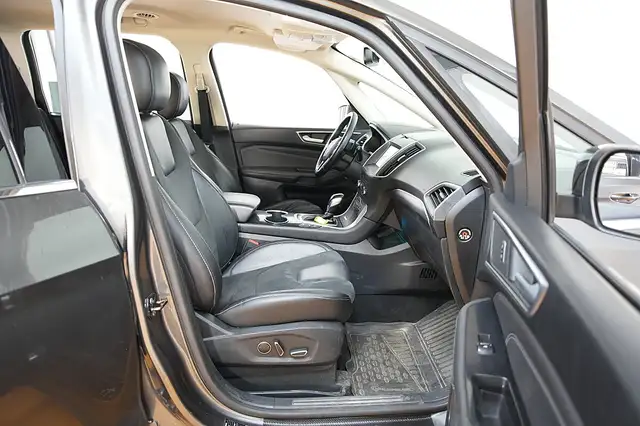 Ford Galaxy view 27