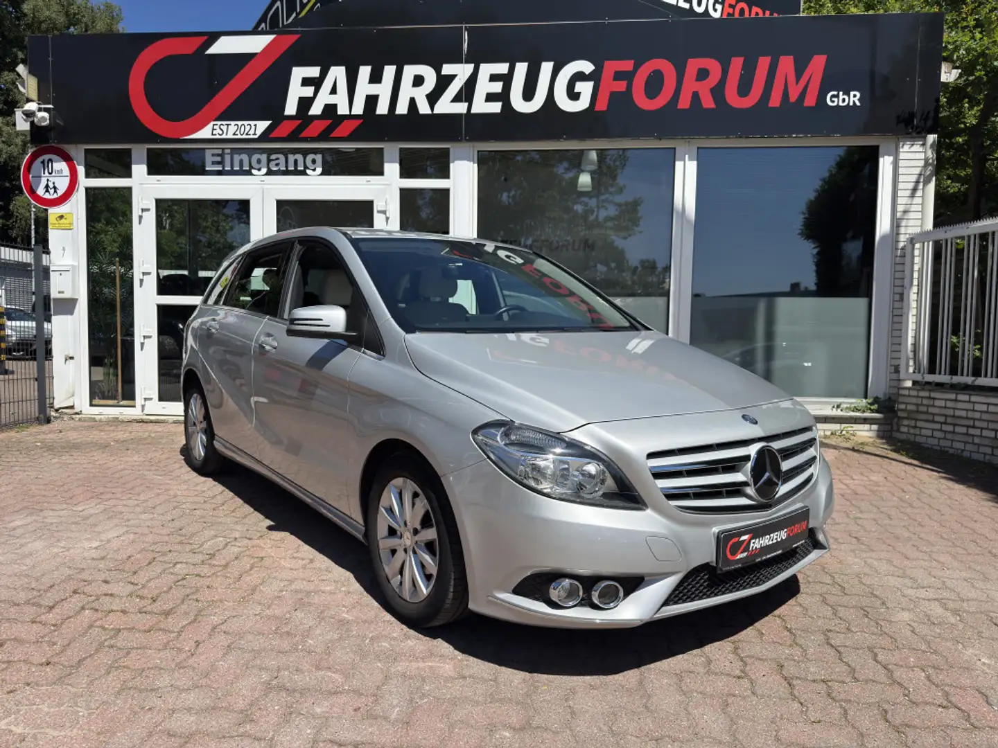 Mercedes-Benz B 180 Kindersitz*Leder*Automatik*Garantie Argent - 2
