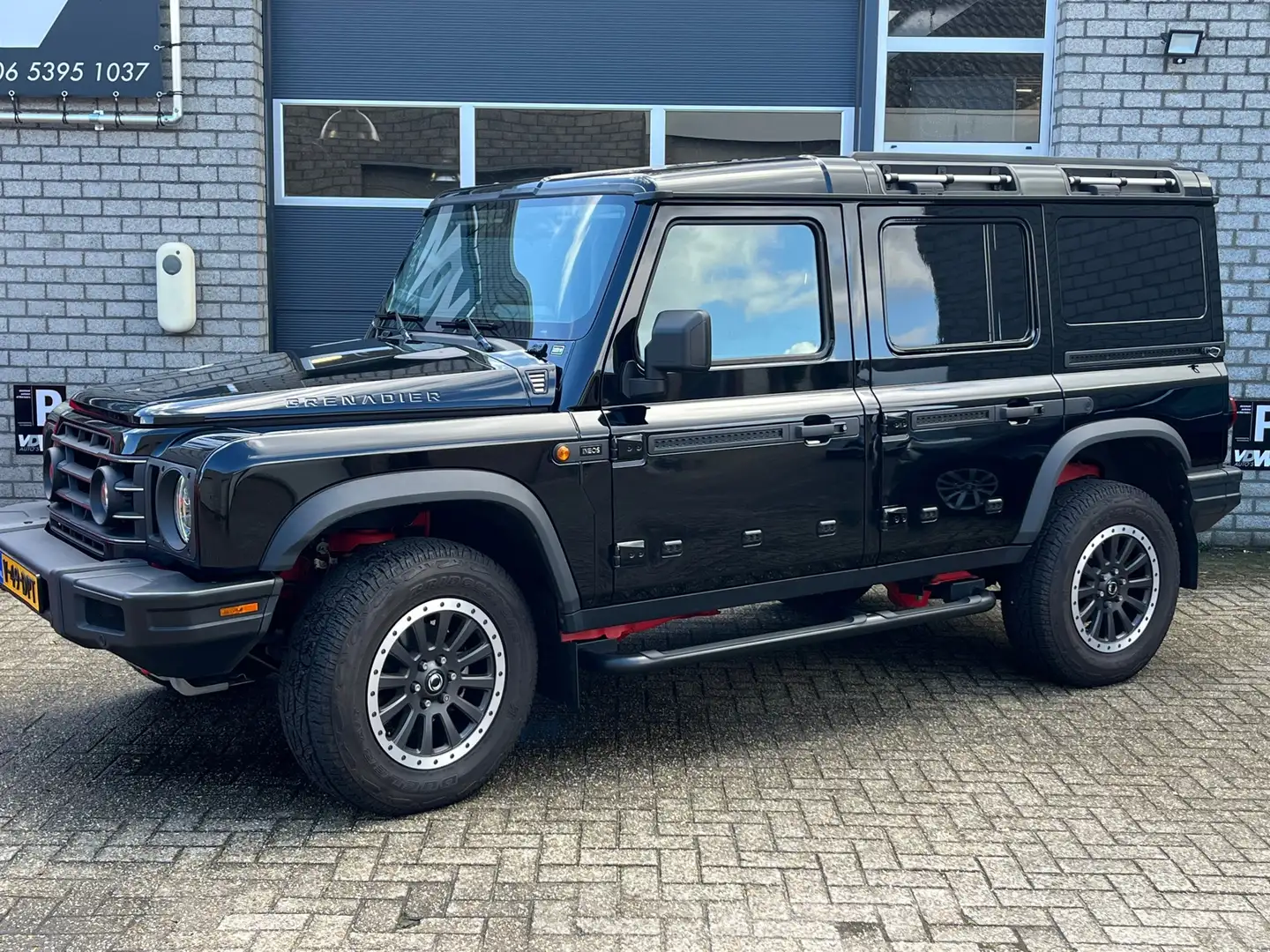 Ineos Grenadier 3.0 St Utility Wagon 5p. Benzine grijs kenteken . Schwarz - 1