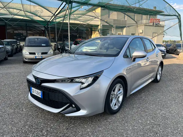 Toyota Corolla 1.8h Business cvt