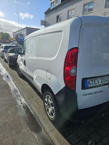 Imagine Fiat Doblo Max