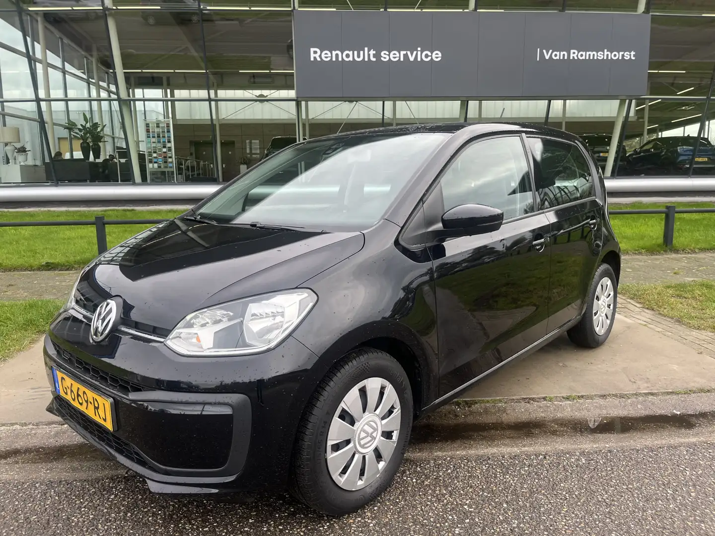 Volkswagen up! 1.0 BMT move up! / Airco / DAB / Centr. deurvergre Schwarz - 1