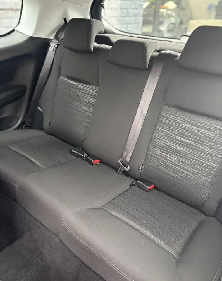 Peugeot 208 208 — photo 5