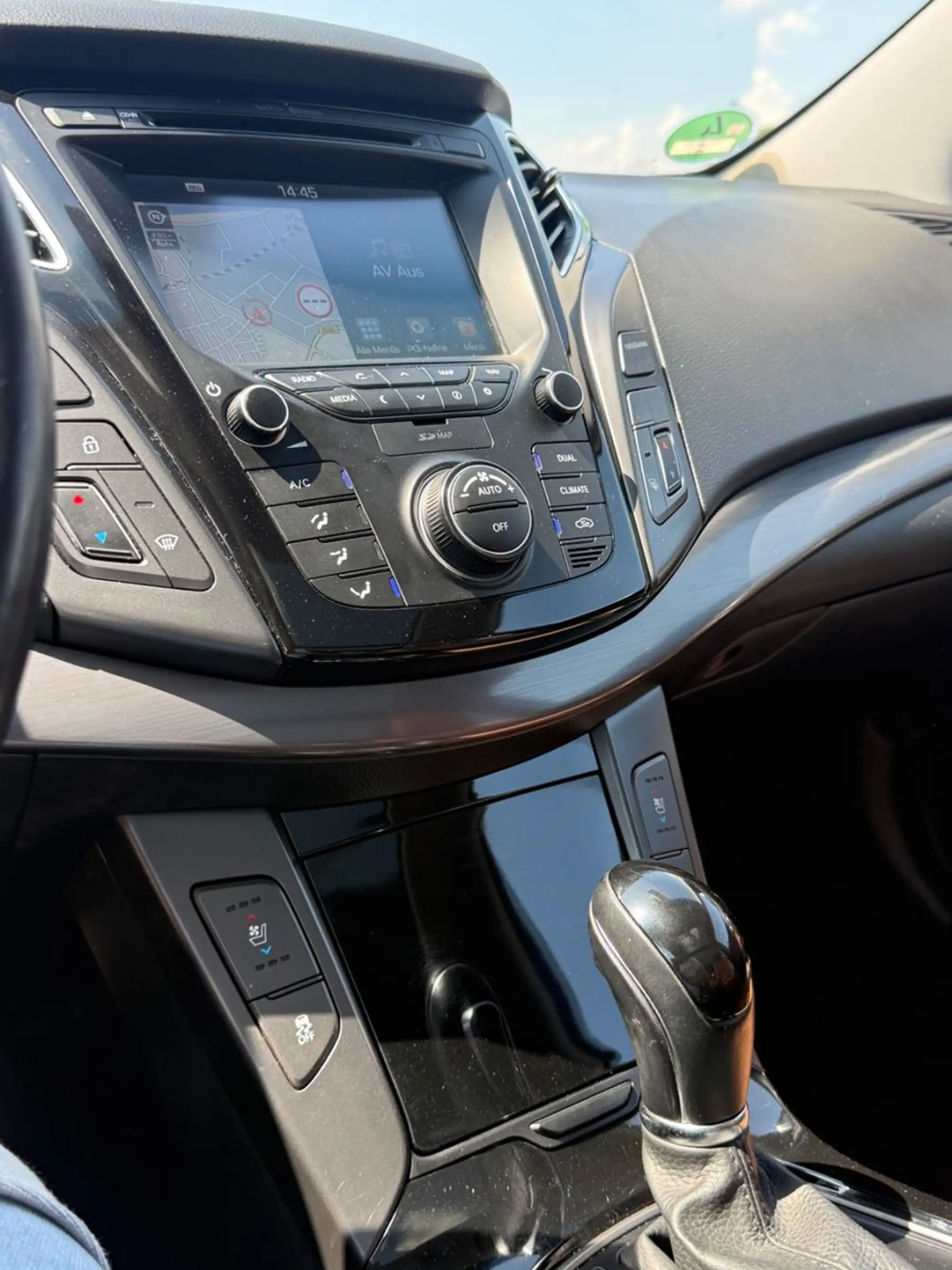 Hyundai i40 cwblue Premium 1.7CRDIAutom. XenonLederPano — photo 15