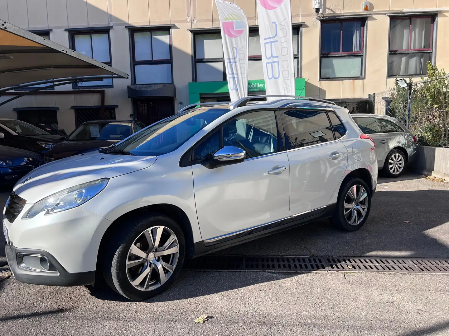 Peugeot 2008 2008 1.2 PureTech 130ch S Weiß - 2