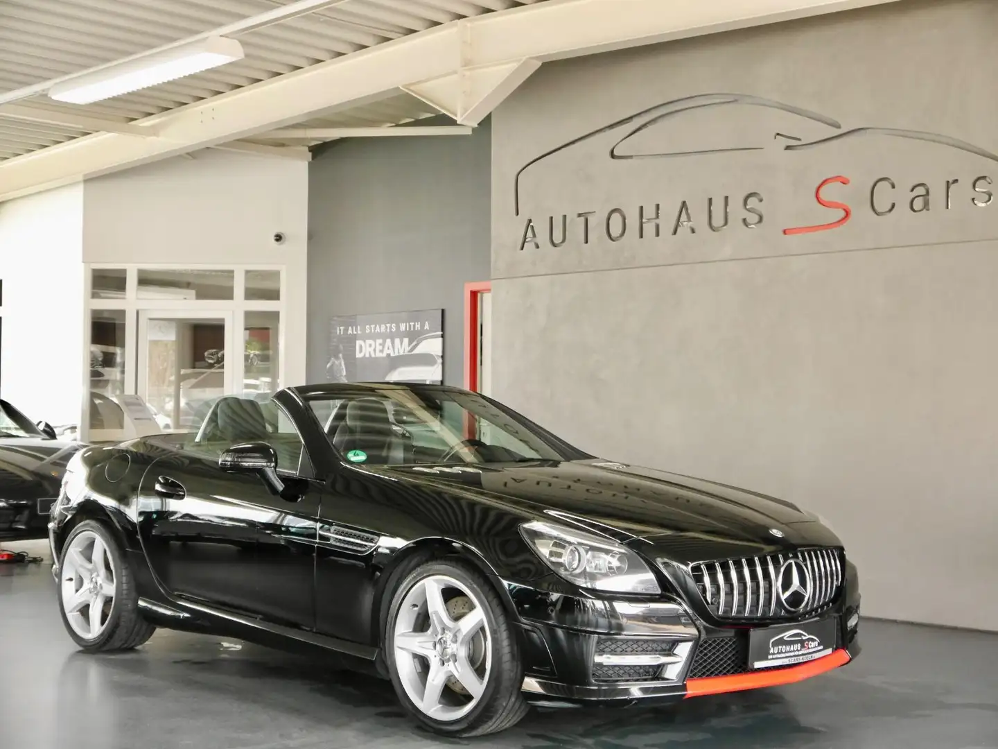 Mercedes-Benz SLK 250 AMG Line*Pano*Navi*Leder*H&K Schwarz - 1