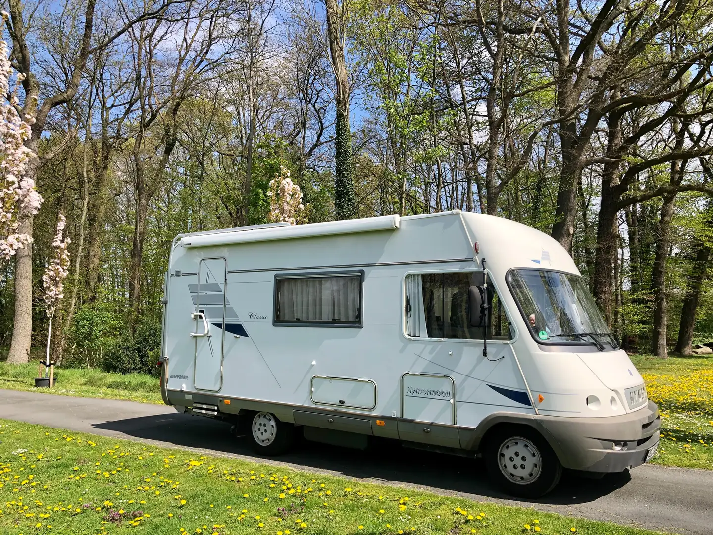 Caravans-Wohnm Hymer B584 | Klima | 2. Hand | Polster & Matratze NEU | Reisefertig Weiß - 2