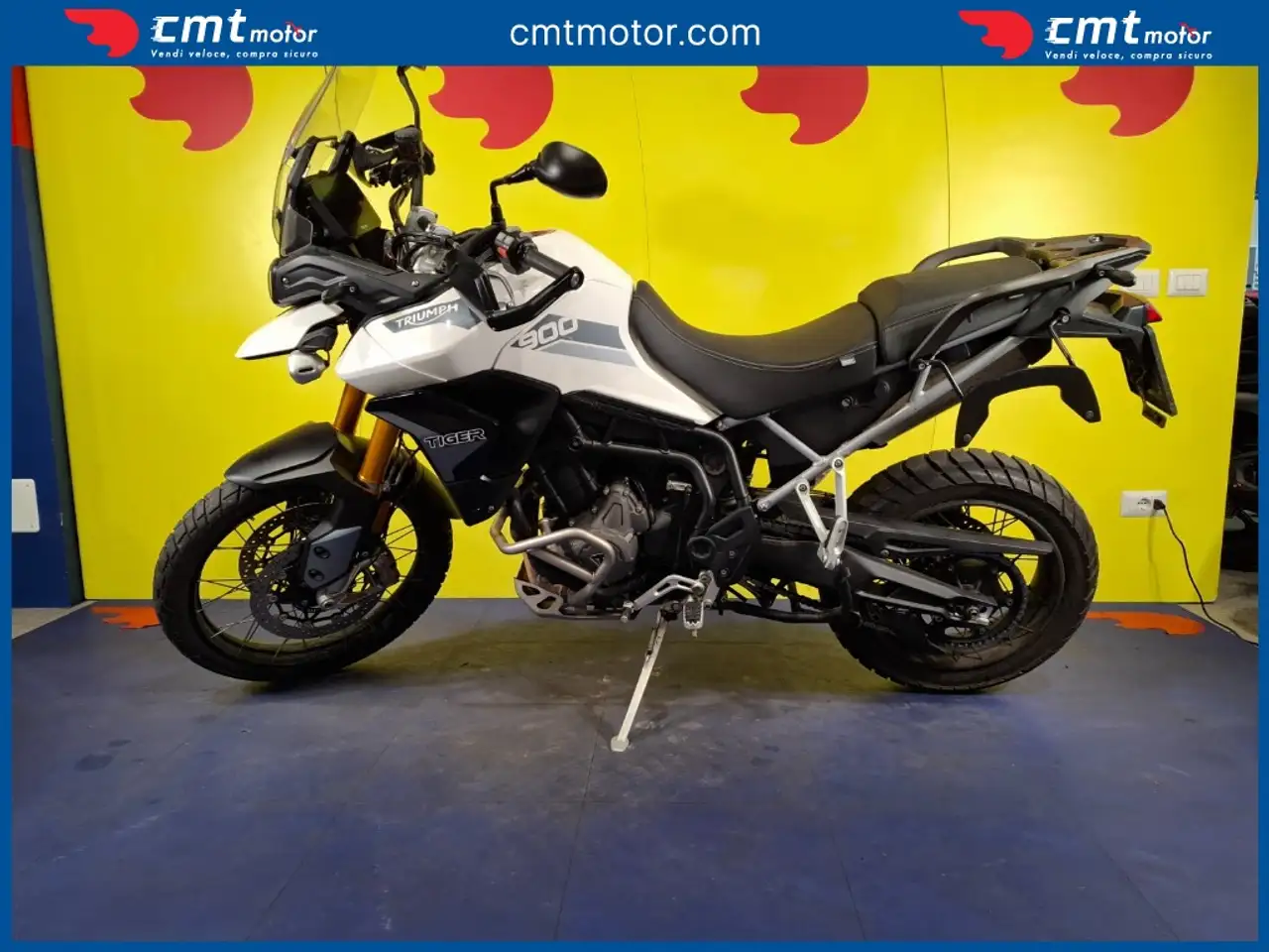 Triumph Tiger 900