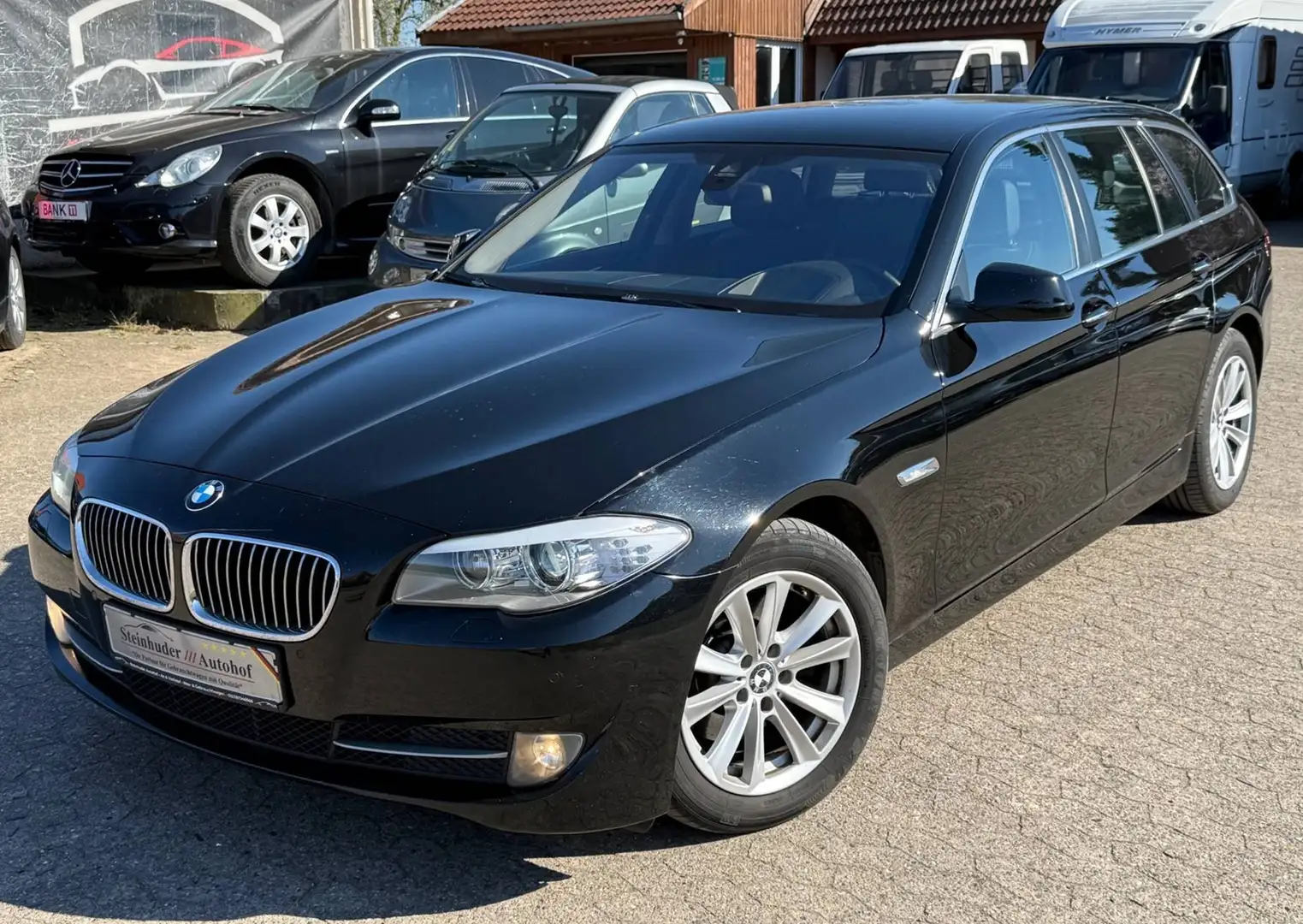 BMW 520 520D Business Black - 1