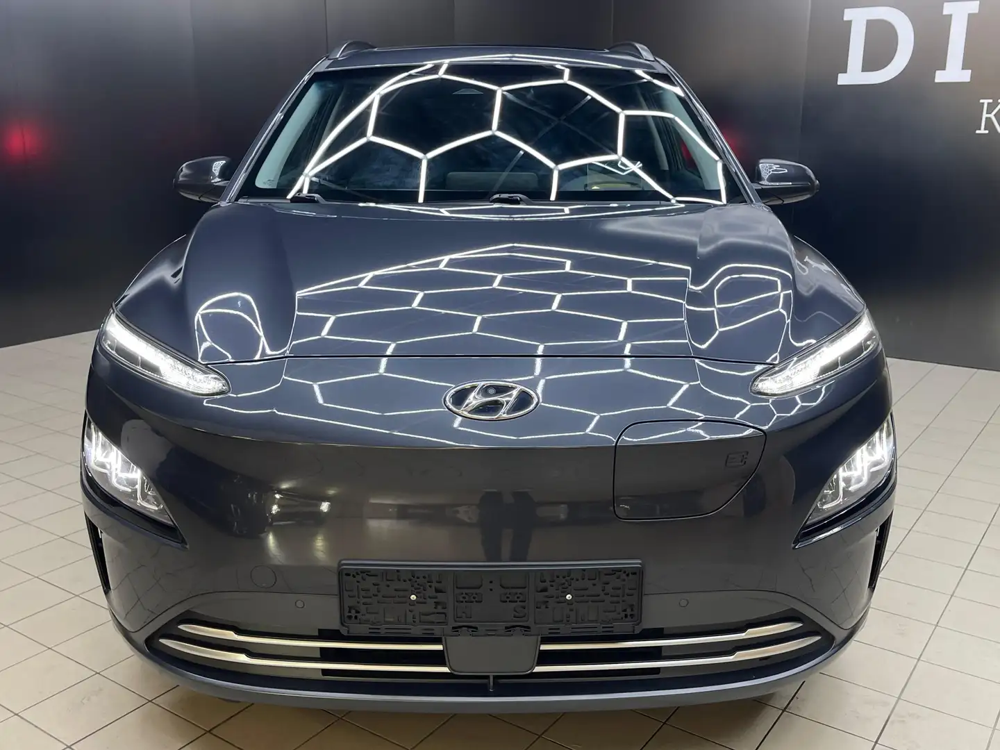 Hyundai KONA Trend WERKSG+GLASD+LED+SHZ+KAM+ACC+KRELL+WP Grau - 2