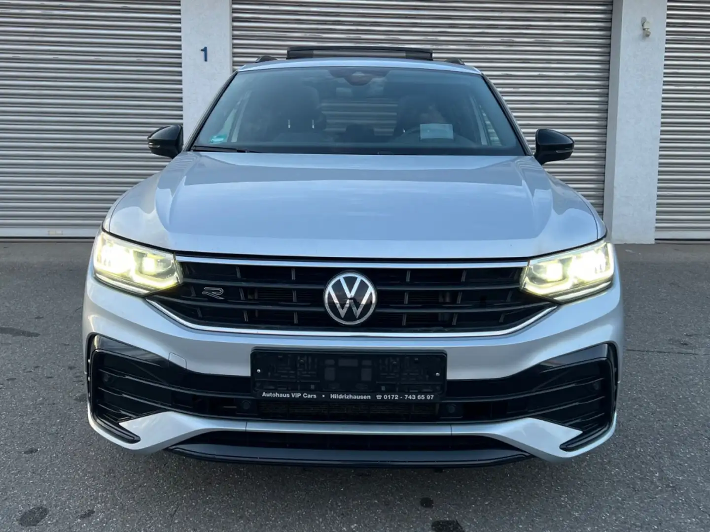 Volkswagen Tiguan *3X R-Line*Hybrid*VIRT*DSG*PANO*IQ*KAM*ACC Zilver - 2