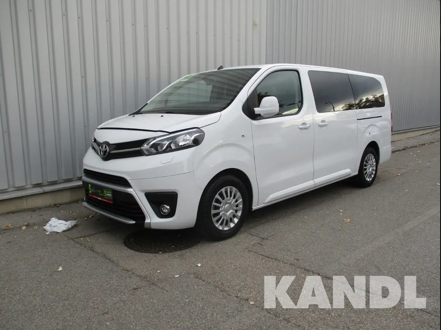 Toyota Proace Verso 2.0 D-4D 145 Lang Shuttle Blanc - 1