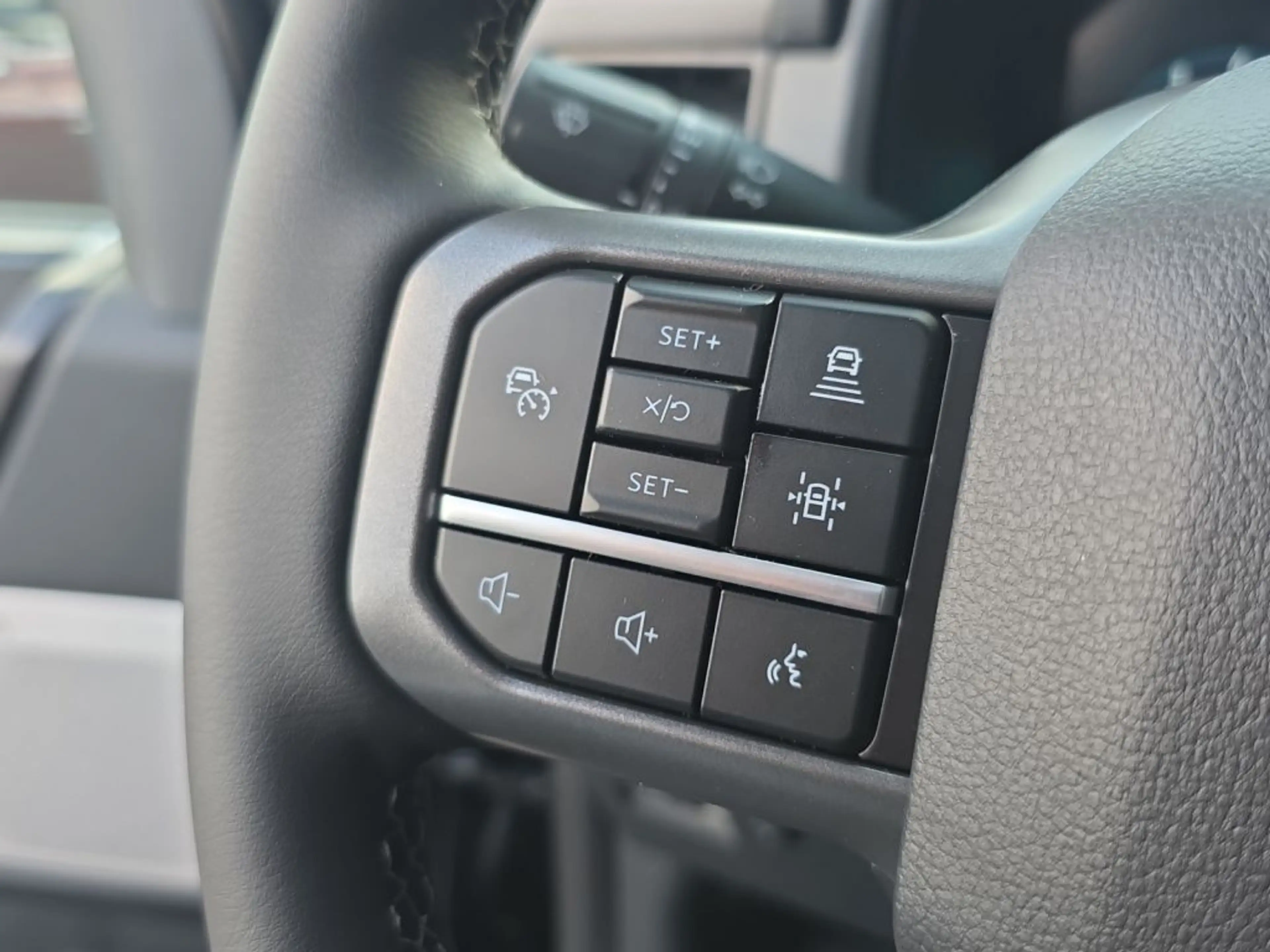 Ford F 150 5.0L V8 Black Edition Lariat MY2026 — photo 15