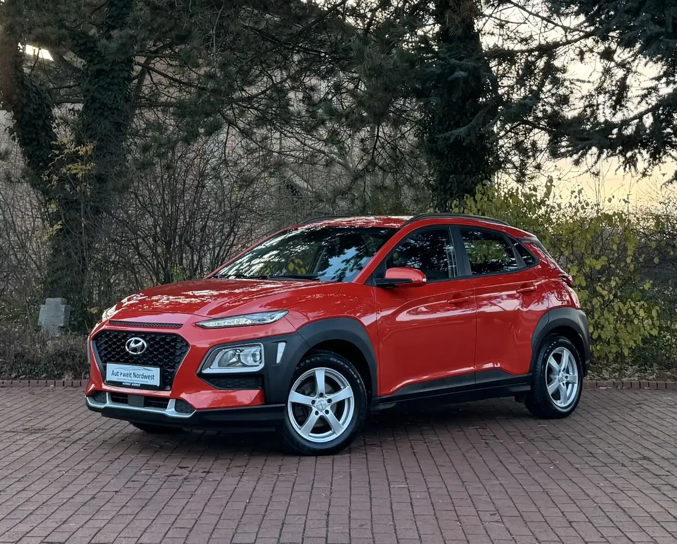 Hyundai KONA 2WD|AHK|LED TFL|Touch|Kamera|PDC|Shzg! Rot - 1