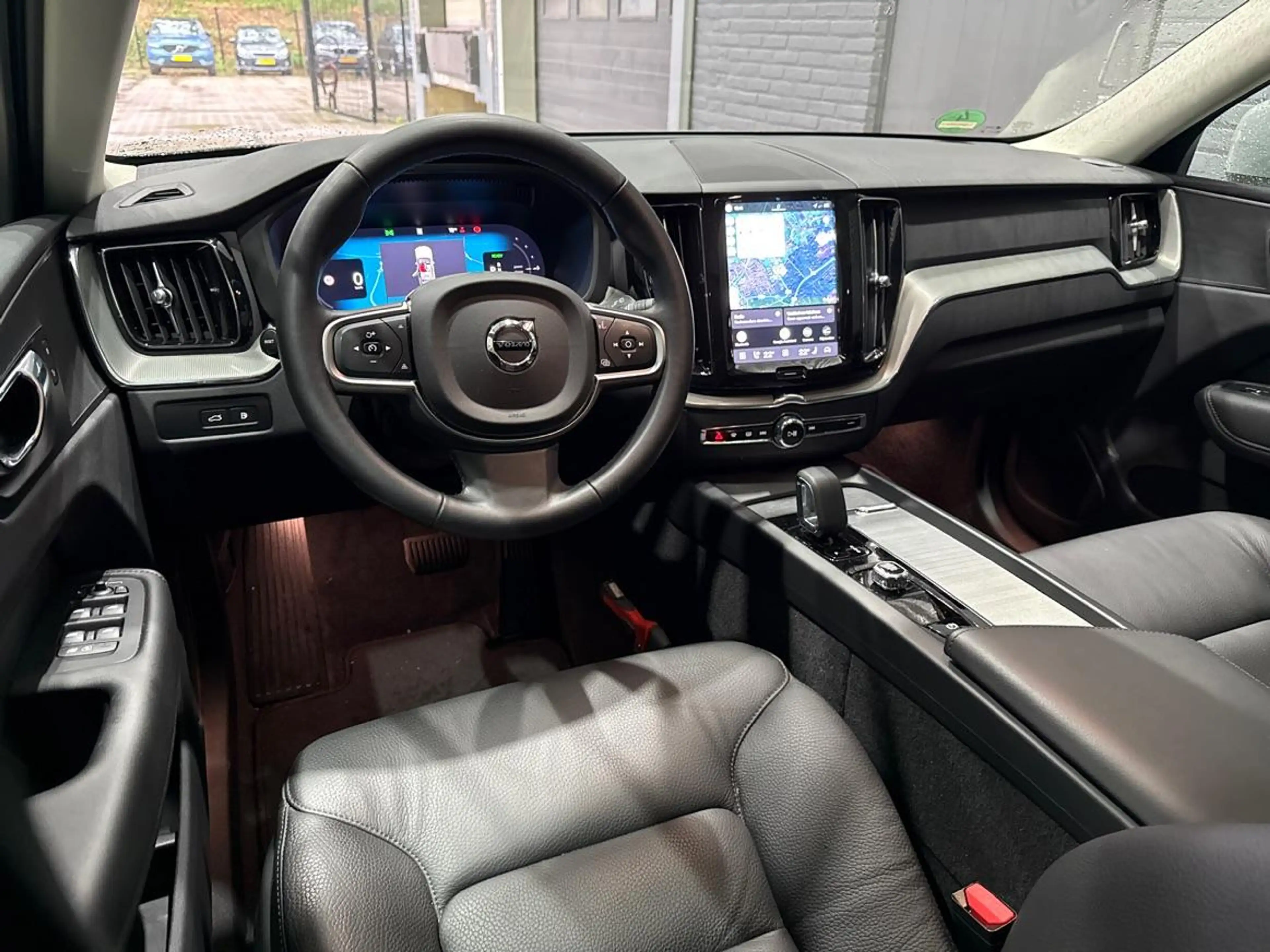 Volvo XC60 T6 Essential Bright | Panoramadak | Trekhaak | Pil — photo 5