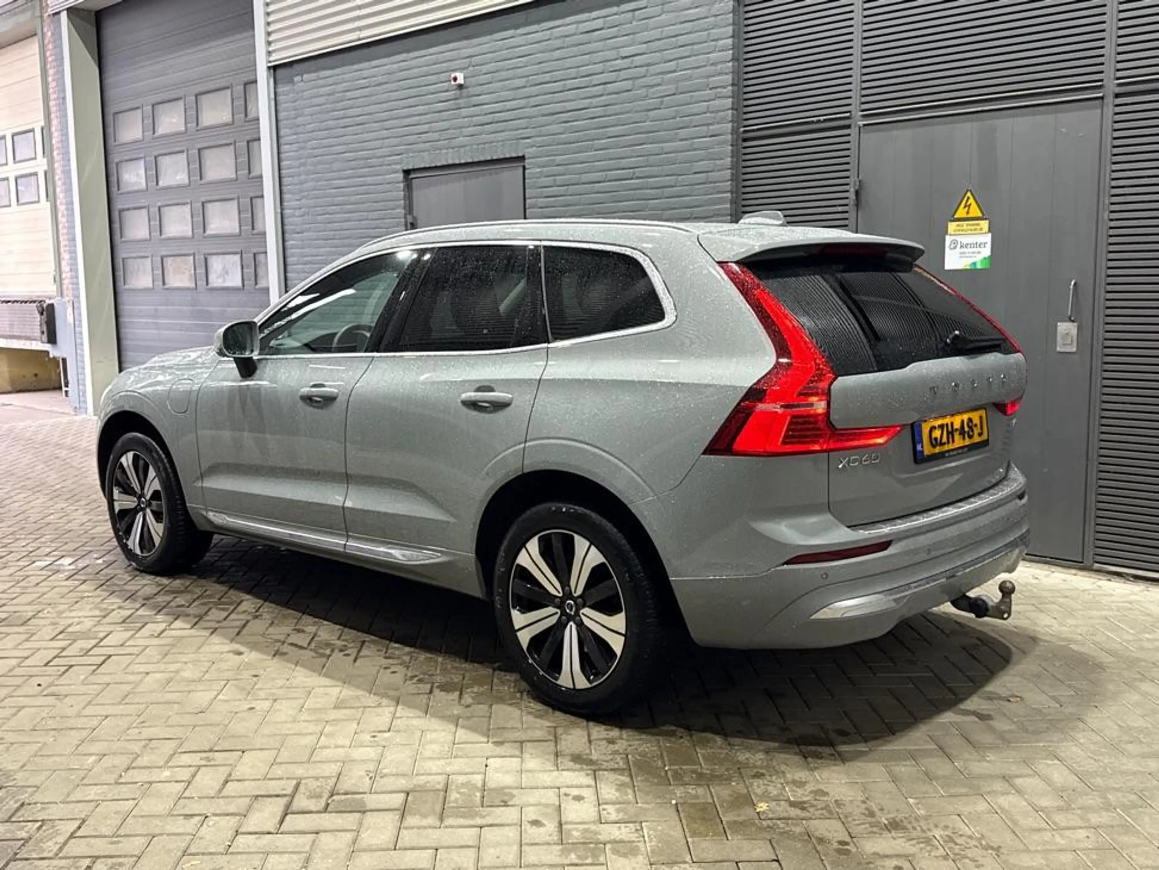 Volvo XC60 T6 Essential Bright | Panoramadak | Trekhaak | Pil — photo 3