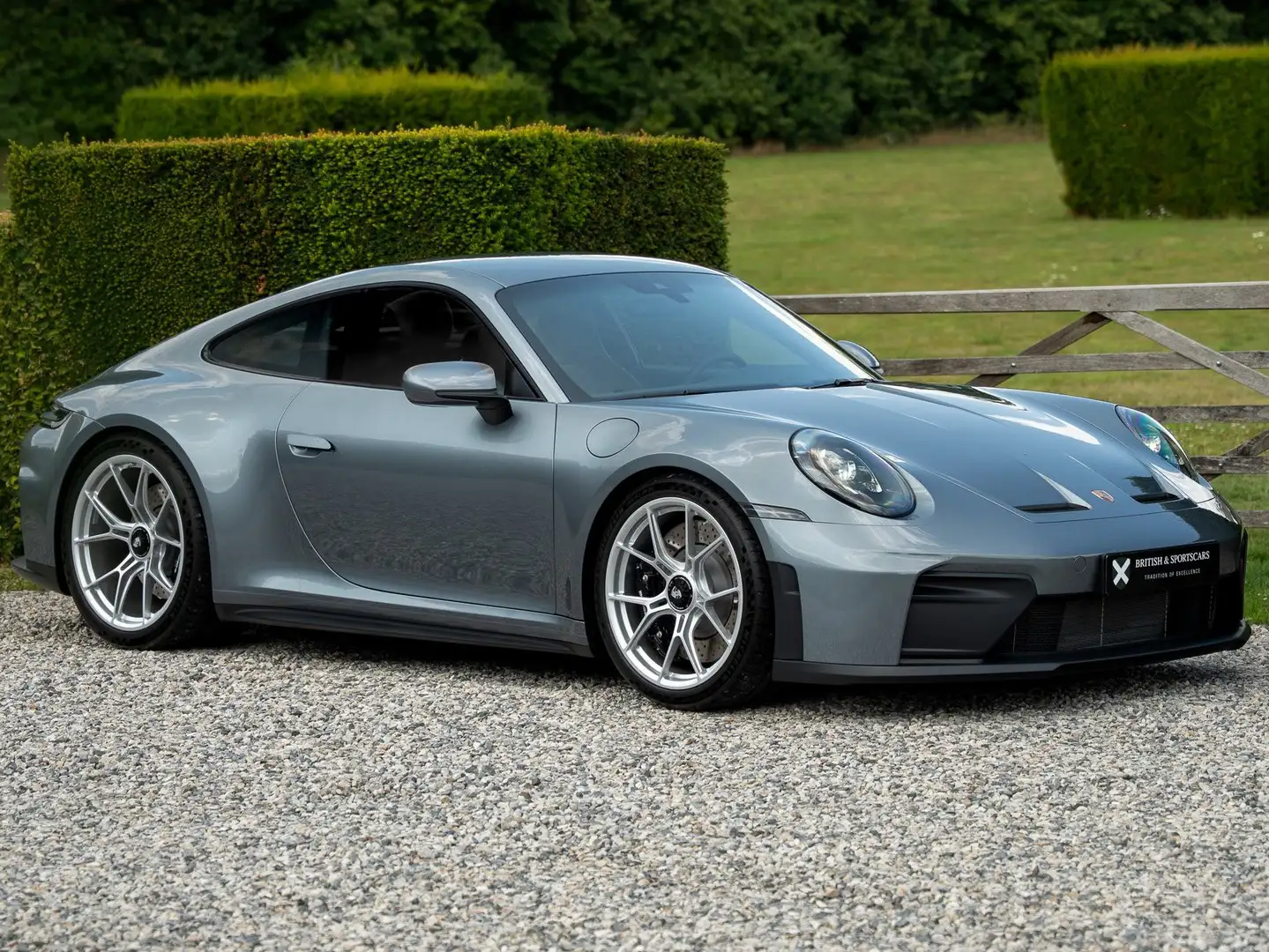 Porsche 992 992.2 GT3 Touring PDK / Brand New Grau - 1