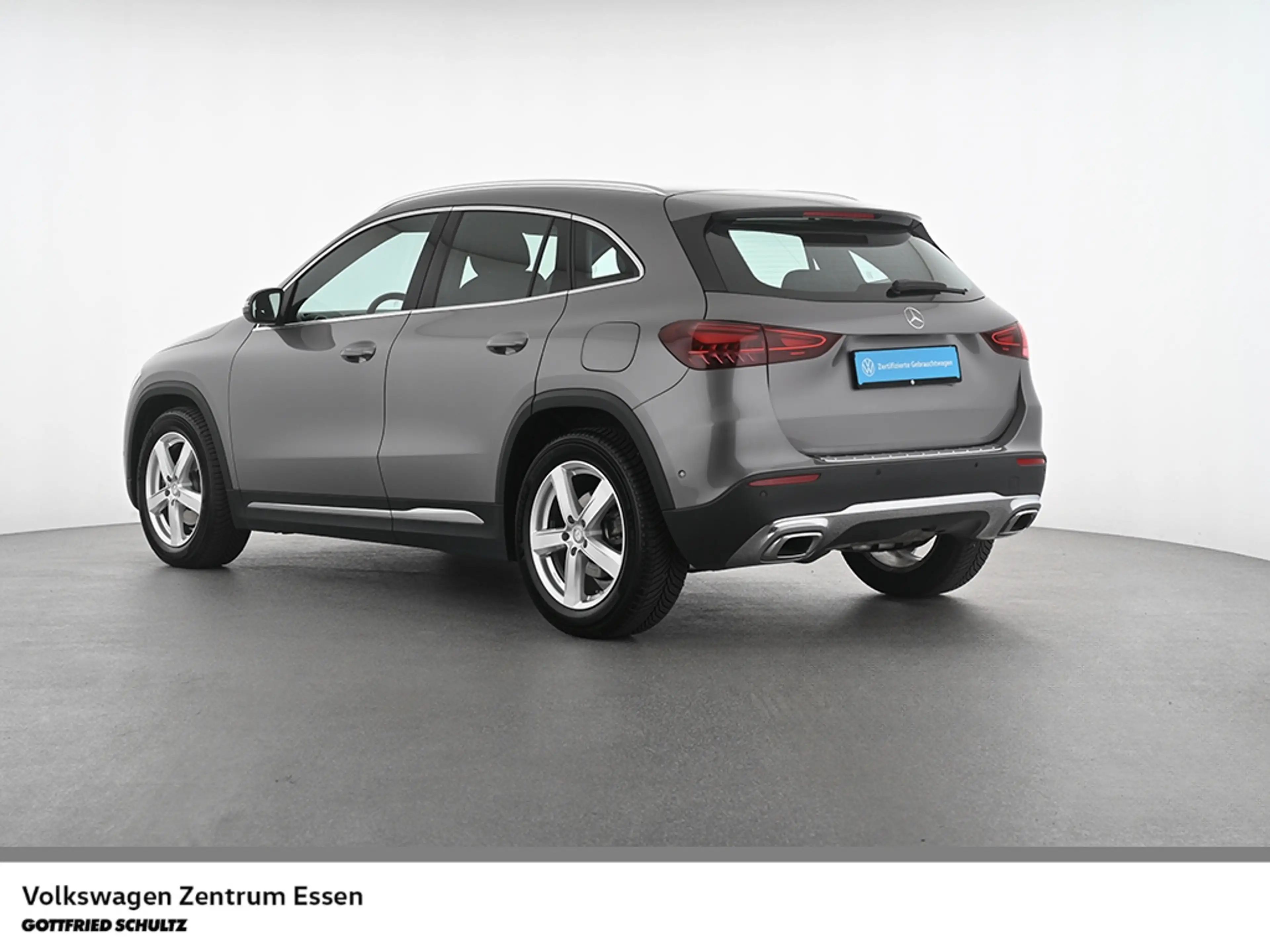 Mercedes-Benz GLA 200 LED Navi AHK R-Kamera Sitzhzg — photo 2