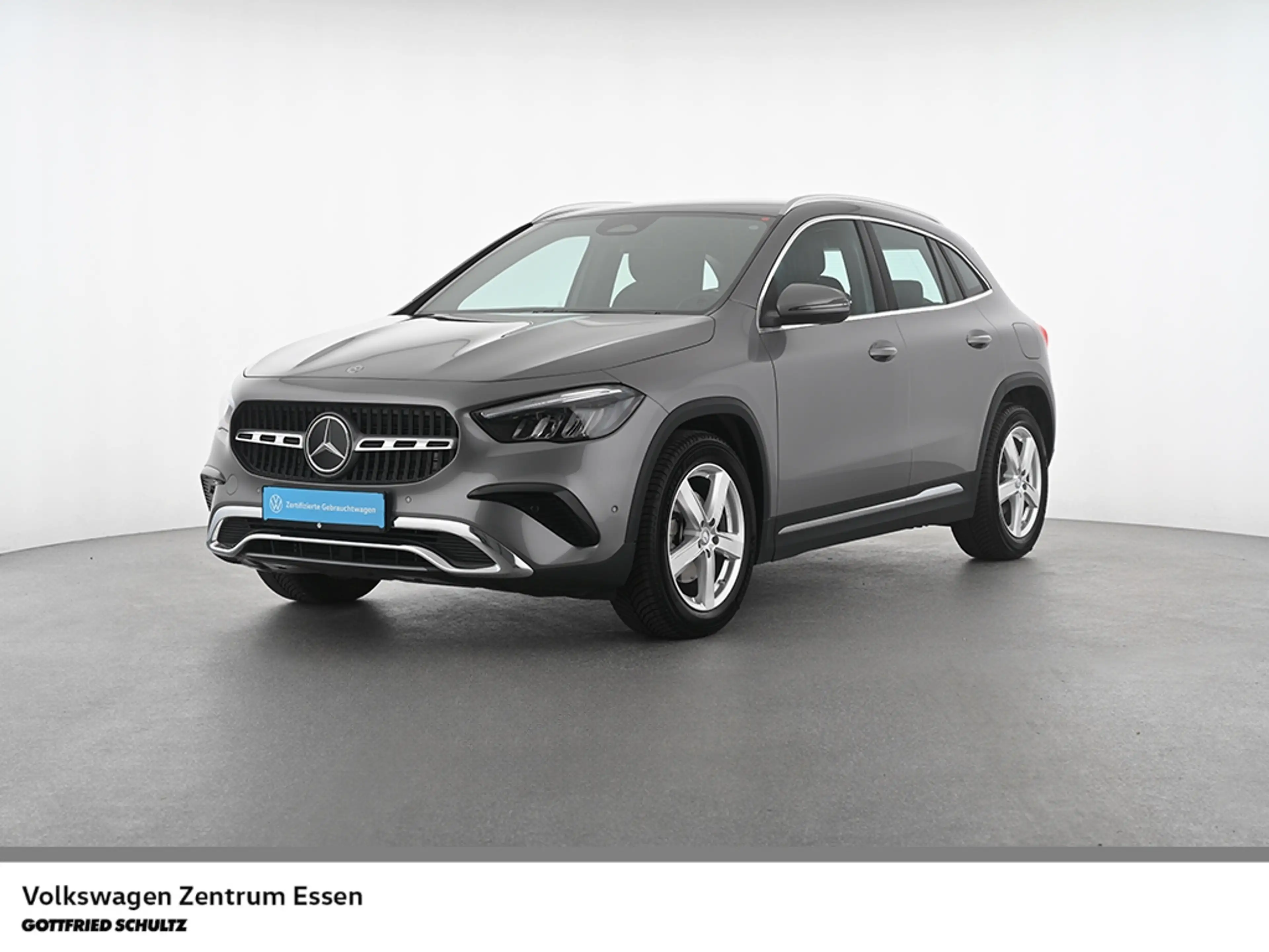 Mercedes-Benz GLA 200 LED Navi AHK R-Kamera Sitzhzg